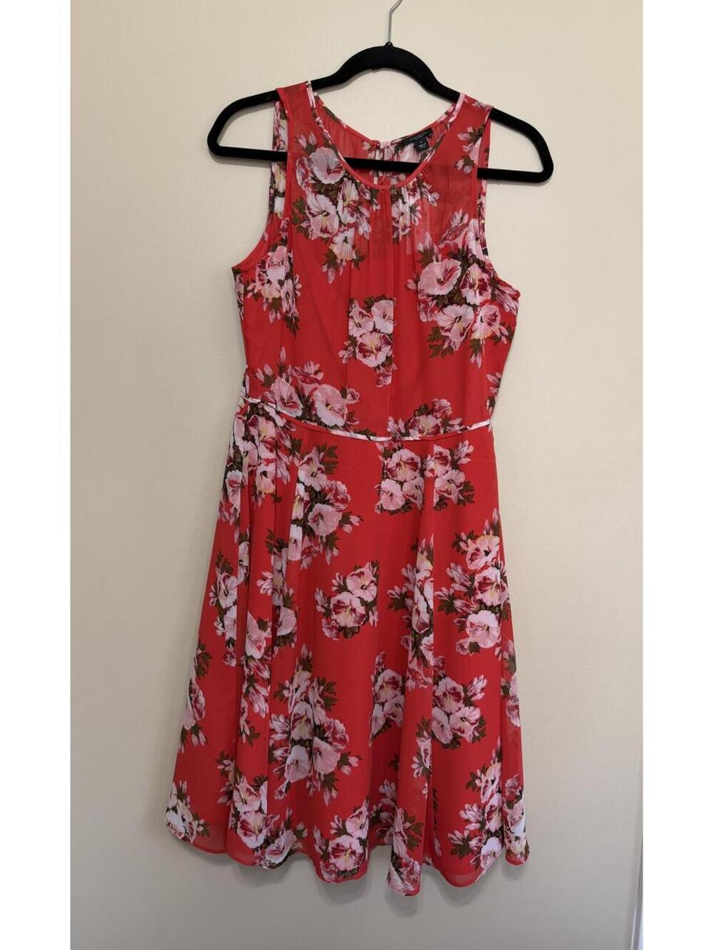 Ann Taylor Floral Dress Size 6 NWT coral floral Fit Flare Sleeveless Lined